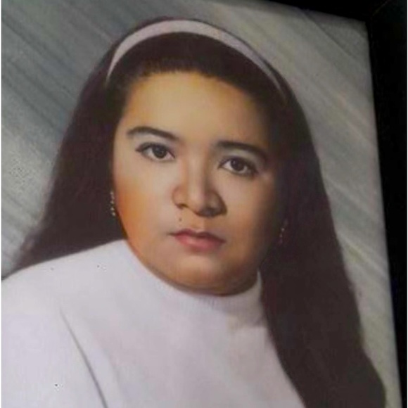 Meet your Posher, Lola - Picture 1 of 1